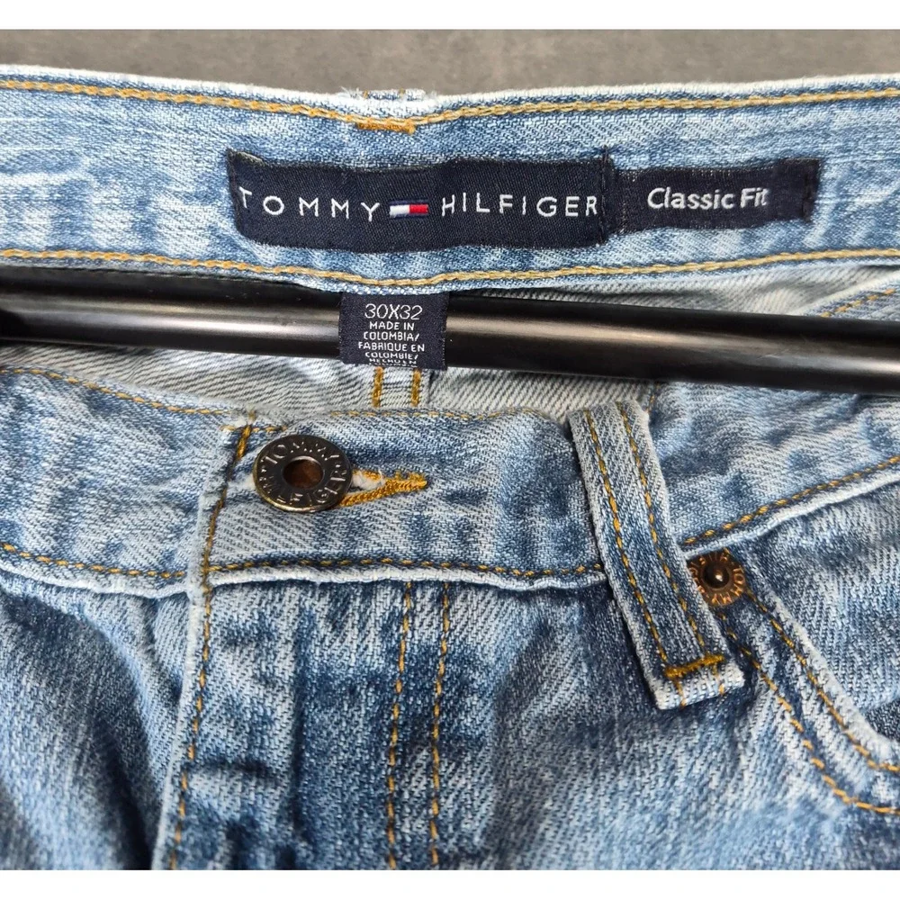 Tommy Hilfiger Mens Vintage Classic Fit Light Wash Straight Leg Jeans 30x32